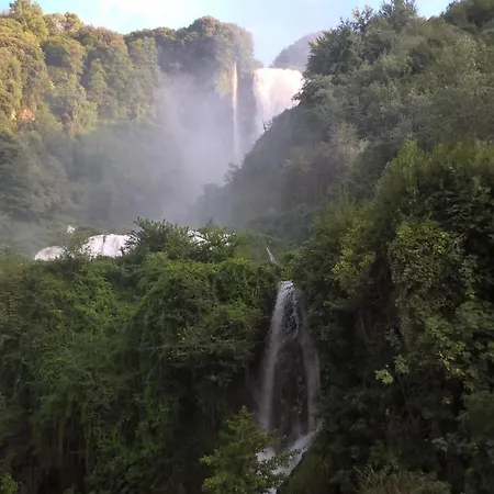 Valle Degli Ulivi Appartamento * Terni